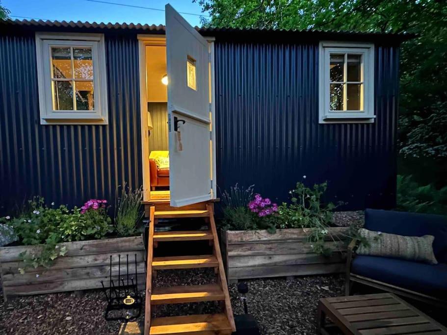 Cornwall Woodland Shepherd'S Hut - Dennis Hut Bodmin Zewnętrze zdjęcie