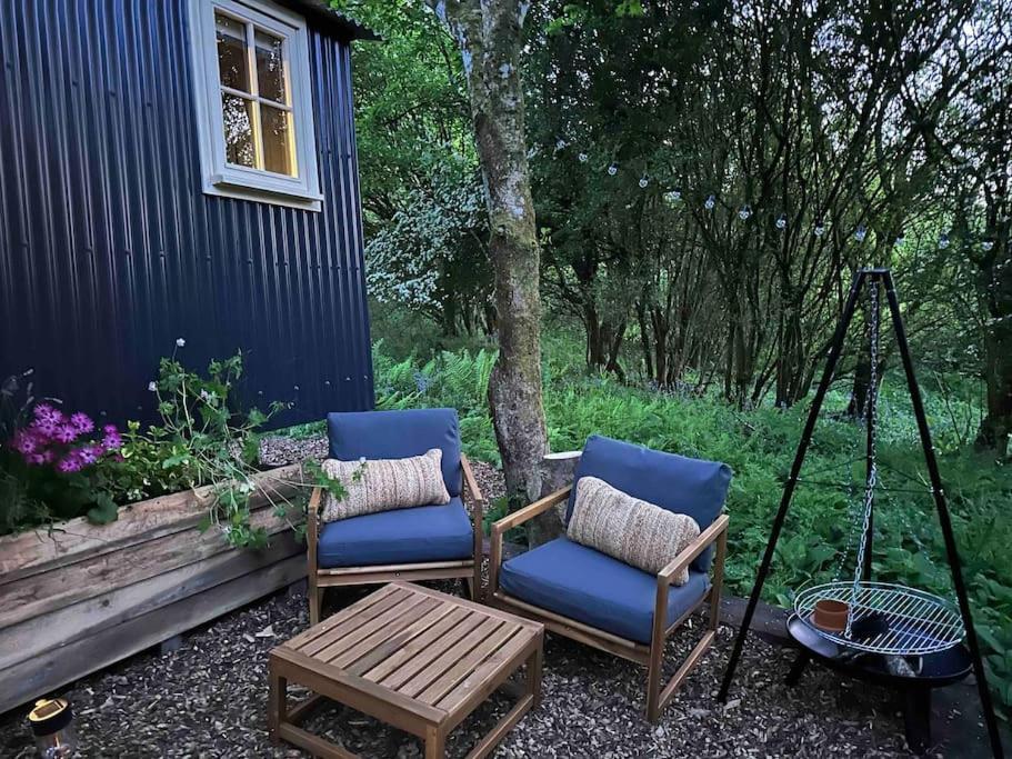 Cornwall Woodland Shepherd'S Hut - Dennis Hut Bodmin Zewnętrze zdjęcie